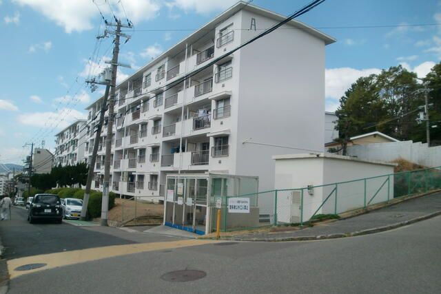 兵庫県神戸市垂水区上高丸１丁目 5階建 築57年