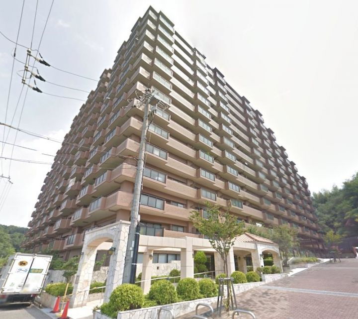 兵庫県神戸市須磨区多井畑南町 14階建 築23年9ヶ月