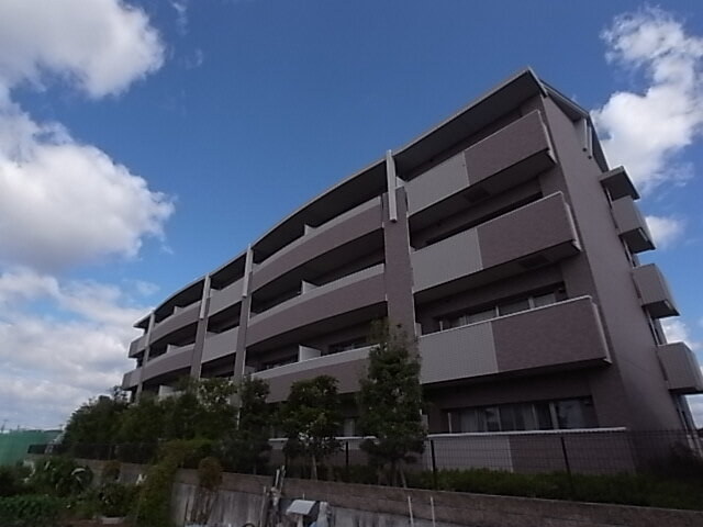 兵庫県神戸市西区伊川谷町有瀬 4階建 築18年3ヶ月