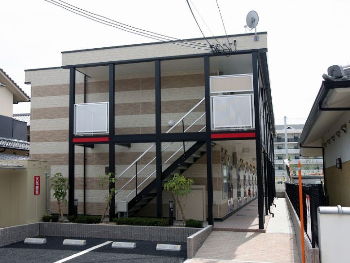兵庫県尼崎市築地３丁目 2階建 築17年11ヶ月
