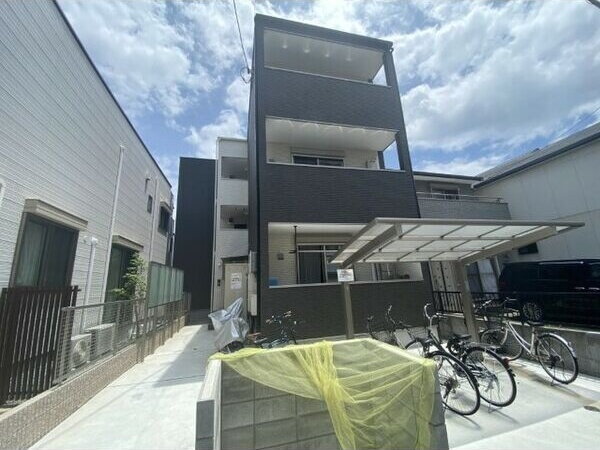 兵庫県尼崎市西大物町 3階建 築3年3ヶ月