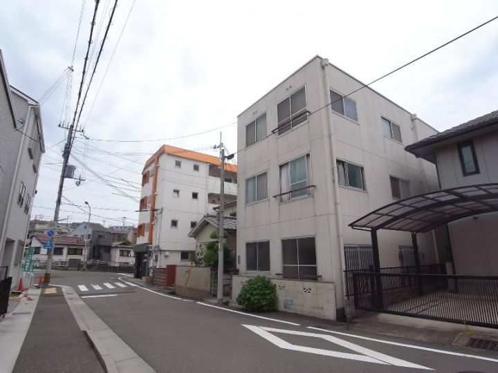 兵庫県神戸市垂水区馬場通 3階建 築45年3ヶ月