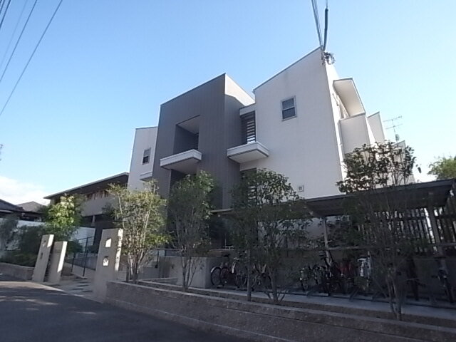 兵庫県神戸市須磨区須磨浦通３丁目 2階建 築15年6ヶ月
