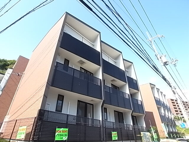 兵庫県神戸市須磨区須磨浦通６丁目 3階建 築11年11ヶ月