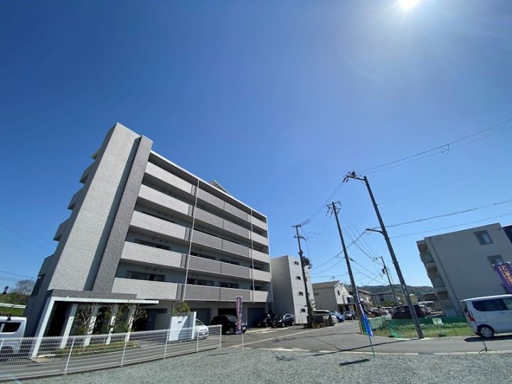 兵庫県姫路市阿保 6階建