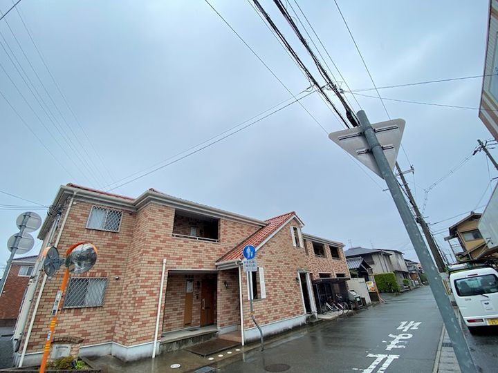 兵庫県姫路市飾磨区阿成渡場 2階建 築15年10ヶ月