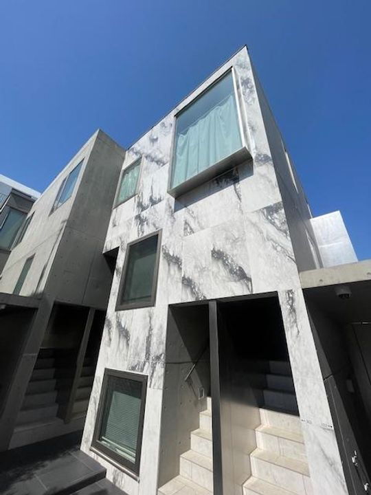 東京都新宿区払方町 賃貸マンション