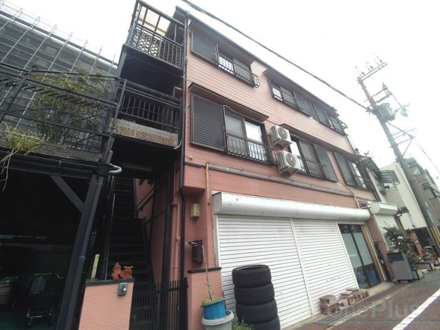 横田マンション 3階建
