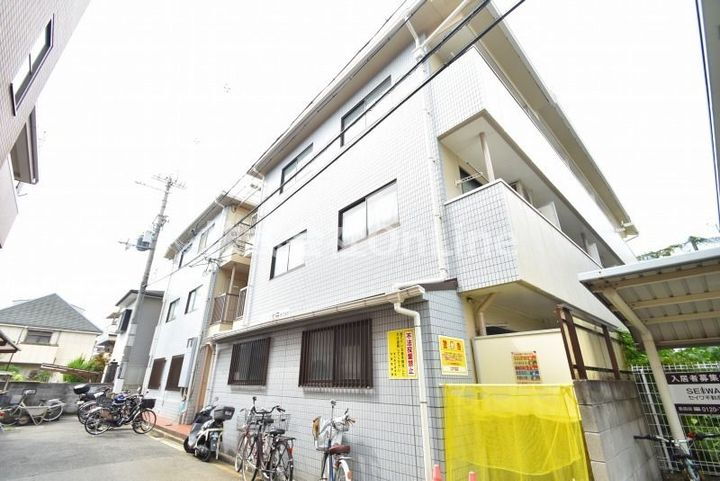 ハイツ太田 3階建