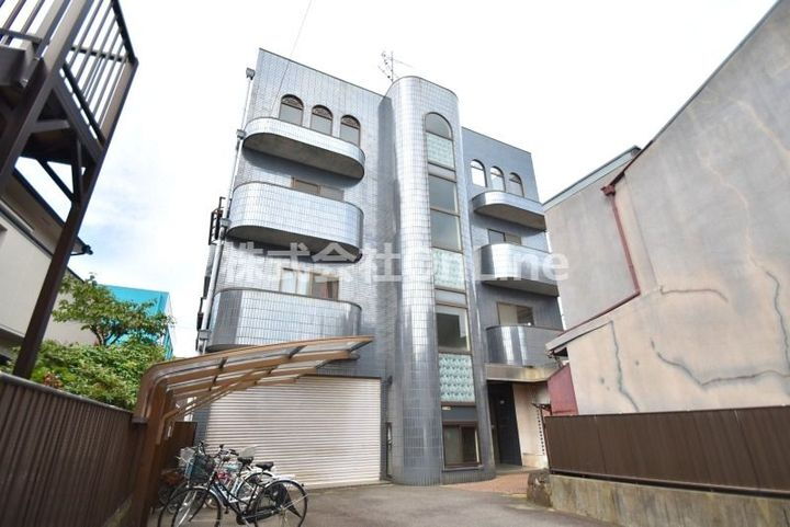 ラフォーレ大蓮 4階建