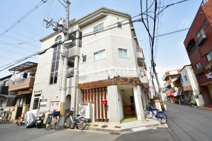 大阪府東大阪市新池島町３丁目 築38年7ヶ月 3階建