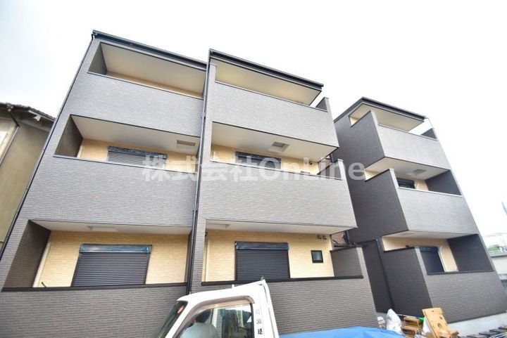 大阪府東大阪市荒本２丁目 築3年3ヶ月 3階建