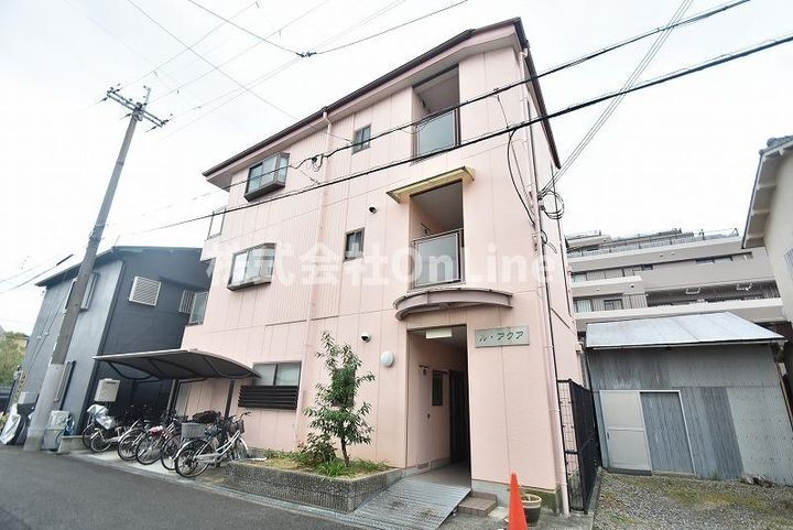 大阪府東大阪市岩田町３丁目 築23年7ヶ月 3階建