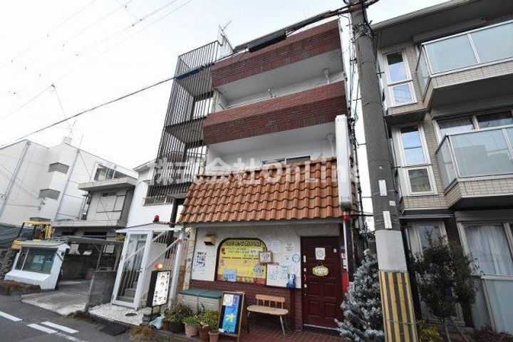 大阪府東大阪市御厨南２丁目 築47年9ヶ月 4階建