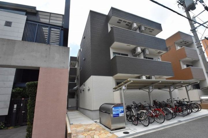 大阪府東大阪市岩田町１丁目 築3年8ヶ月 3階建