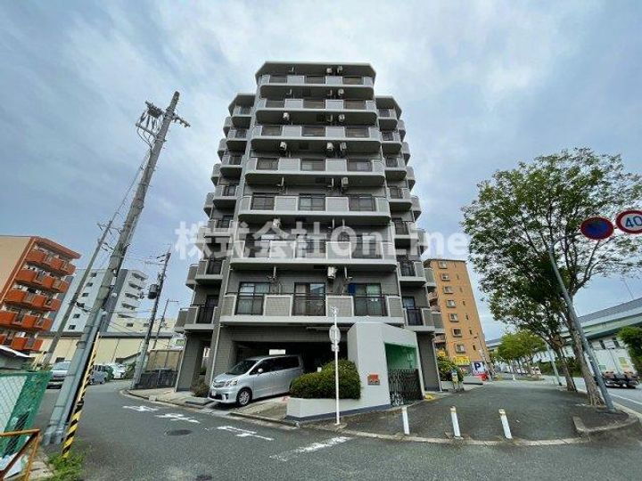 大阪府東大阪市長田東１丁目 築28年10ヶ月 8階建