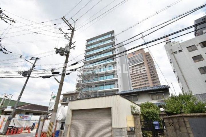 大阪府東大阪市荒本西４丁目 11階建 