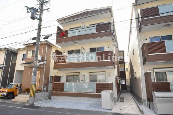 大阪府東大阪市御厨東１丁目 3階建 築2年9ヶ月