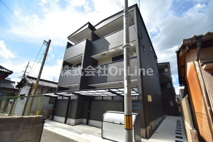 大阪府東大阪市荒本２丁目 築3年6ヶ月 3階建