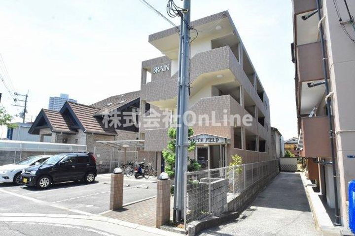 大阪府東大阪市菱屋東２丁目 築17年2ヶ月 3階建