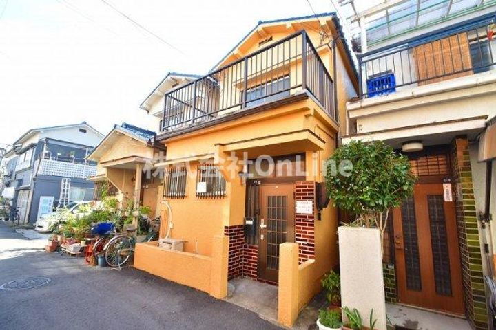 大阪府八尾市南本町４丁目 2階建 築54年10ヶ月