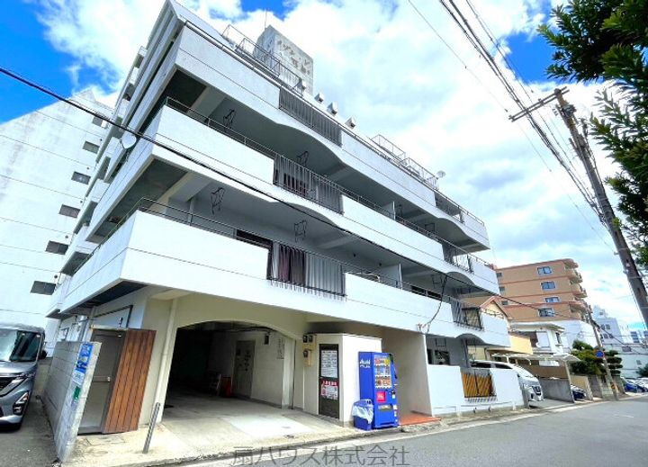 和歌山県和歌山市美園町４丁目 賃貸マンション