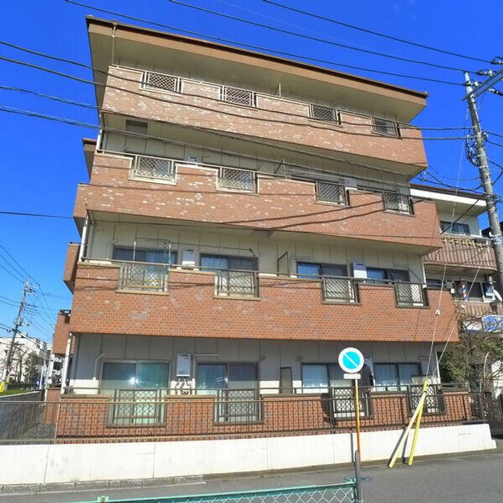 サンセットヒルズ壱番館 4階建