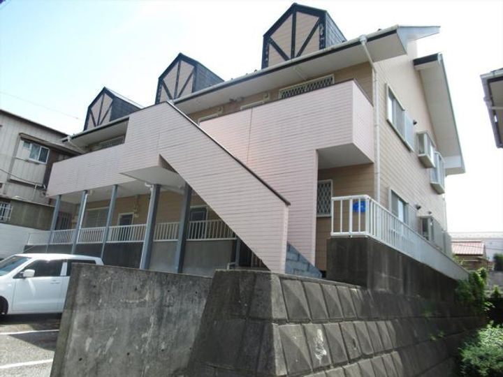 ラフィーヌ・吉野Ｂ棟 2階建