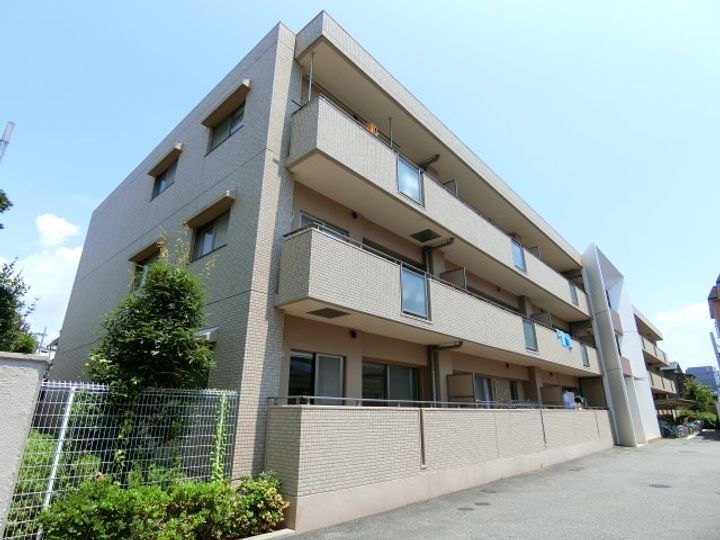 スカール江坂 3階建