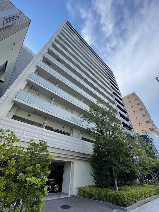 大阪府大阪市浪速区幸町２丁目 築8年9ヶ月 15階建