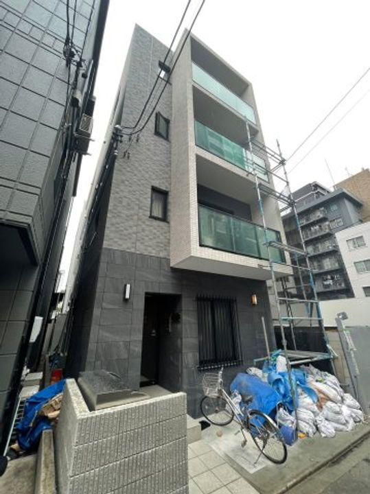 Ｆｉｌａ　Ａｌｔａ　上前津 4階建