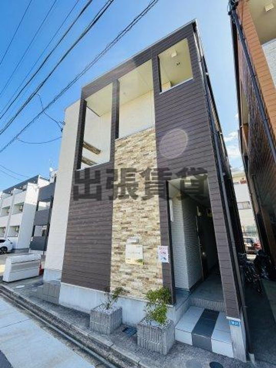 ニューストラーダ