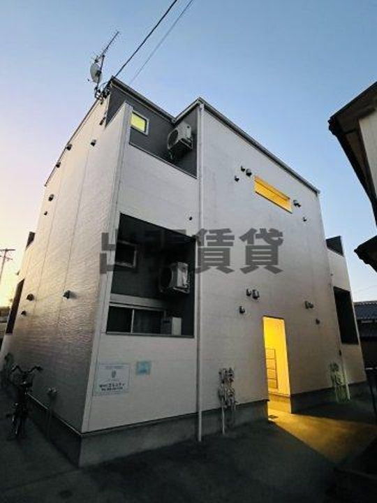 リバティ八田