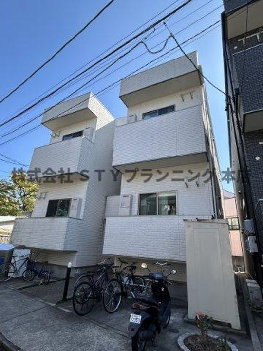 ＦＡＭＩＬＹ　ＳＴＡＧＥ川名Ⅲ