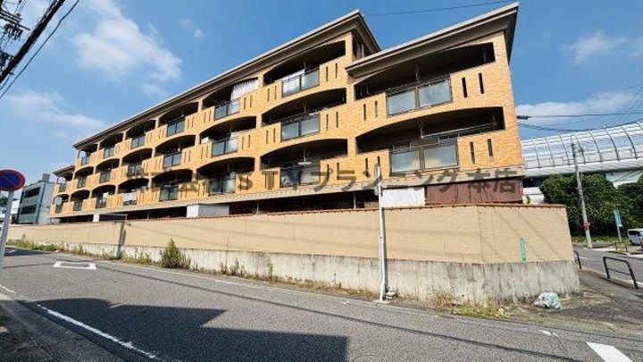愛知県名古屋市名東区牧の里３丁目 賃貸マンション