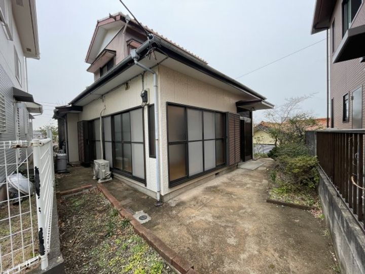 森崎２丁目貸家