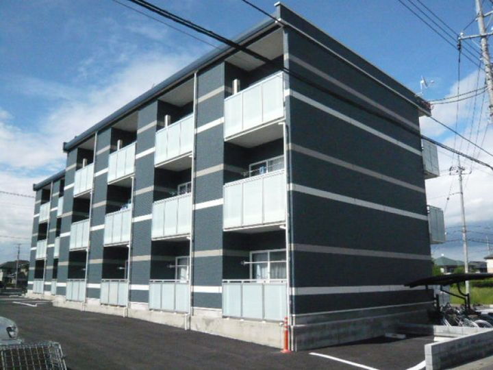 埼玉県東松山市美原町２丁目 3階建 築13年4ヶ月