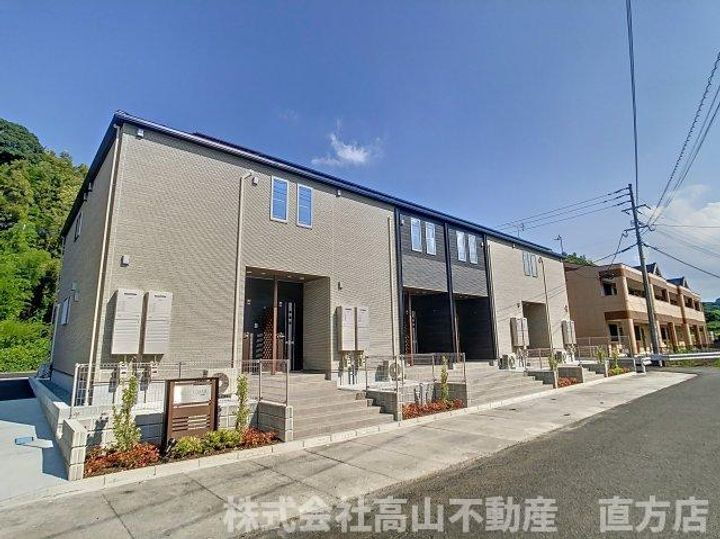 グリーンフォレスト　弐番館 2階建