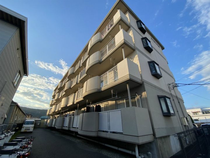 コーポラス淀川 4階建