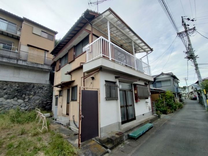 岩淵戸建（５ＤＫ） 2階建
