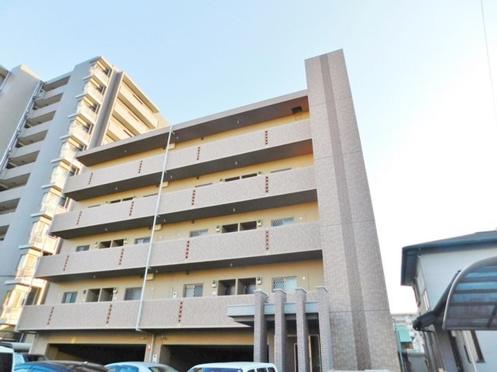 イーグルコート　高沢 5階建