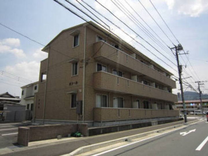 ボナール 3階建
