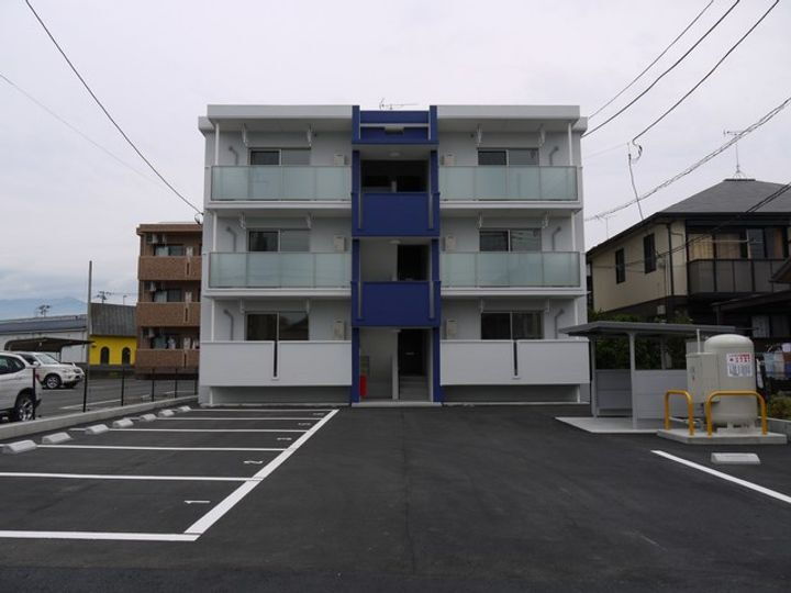ヴィラフォンテ 3階建