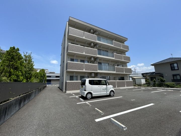カーム　ビスタ 4階建