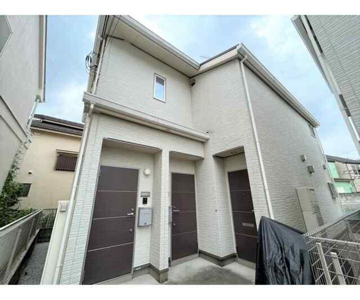 東京都豊島区長崎５丁目 2階建 築11年4ヶ月