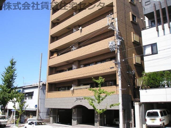 スカイビュー雄湊 9階建