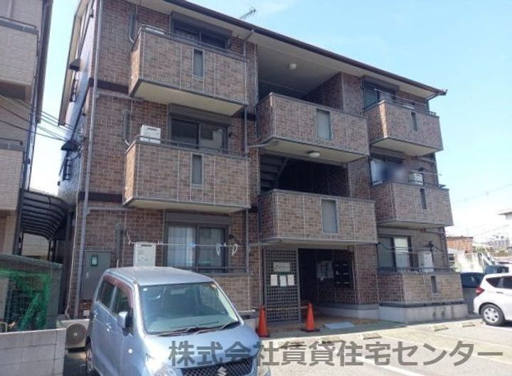 和歌山県和歌山市餌差町１丁目 賃貸アパート