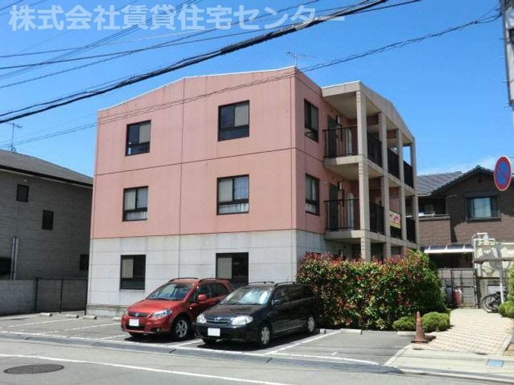 グリーンフルネオアート 3階建