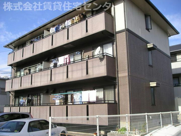 マンションニューハマⅢＡ棟 3階建