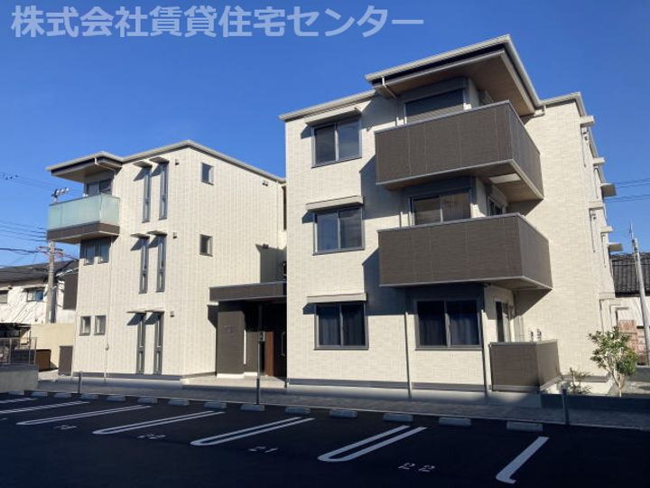 和歌山県和歌山市宇須２丁目 築3年3ヶ月 3階建